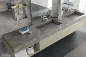 salle de bains en marbre