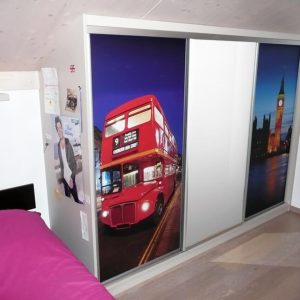 Des images choisies par les enfants pour intégrer aux placards : Londres, Big Ben. chambres d'enfants