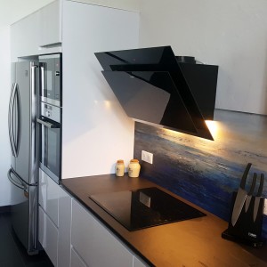 Projet APRÈS TRAVAUX, on remarque le choix d'une cuisine linéaire